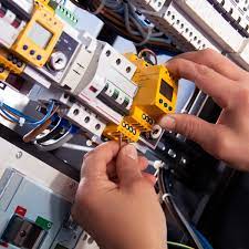 All your electrical requirements can be dealt with by the best electrical technicians close to me